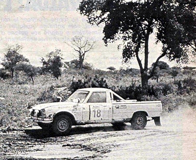 Basil Criticos - John Rose
31º Marlboro Safari Rally 1983. Peugeot 504 Pickup. Fue excluí­do por llegar tarde en un control horario.

Del 30 de Marzo al 4 de Abril, Nairobi, Kenya, África.
Superficie: tierra.

El Rally tenia un total de 5035 km en los que 1620.95 km se encontraban 26 controles horarios.

Tomaron la salida 78 equipos, finalizaron 22.@
Palabras clave: Peugeot;Safari;1983;Pick-up;Grupo_B