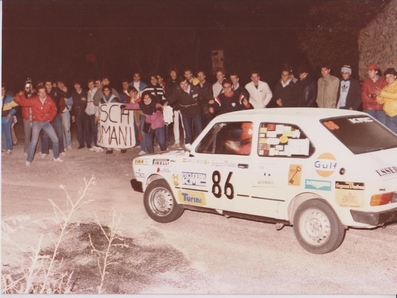 Carles Bosch -  Alex Romani
19º Rally Catalunya 1983. Seat 127. Abandonó por accidente.

Del 21 al 23 de Octubre, Catalunya, España.
Superficie: asfalto.

El Rally tenia un total de 356.90 km cronometrados, desconocemos en cuantos tramos especiales se dividian.

Tomaron la salida 97 equipos, finalizaron 54.
Palabras clave: Seat;Catalunya;1983