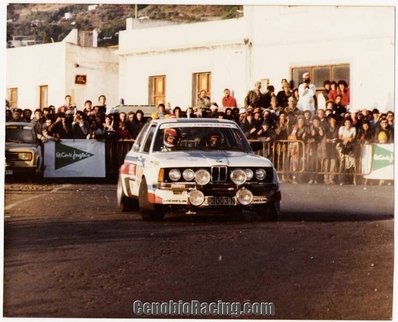 Medardo Perez - J. Medina
7º Rallye Corte Inglés 1983. BMW 323i. No quedò entre los 28 primeros.
Esta foto corresponde al cruce de La Lagun.@
Palabras clave: Medardo_Perez;BMW;Corte_Ingles;Canarias;1983