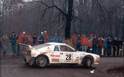 Mauro Nocentini
6º Rally Autodromo di Monza 1983. Lancia Rally 037. No acabó entre los 10 primeros.

Nocentini era un célebre preparador Italiano. Ésta fue la última carrera en la que compitiò.

El  25 de Noviembre, Monza.
Superficie: asfalto.

El Rally constaba de una etapa y 12 tramos cronometrados.
desconocemos cuantos kilómetros tanto totales como especiales tenia la prueba.

Tomaron la salida un mínimo de 48 equipos, finalizaron un minimo de 15.
@
Palabras clave: Lancia;Rally;Monza;1983;Grupo_B