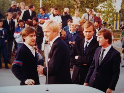 34Âª Rally 1000 Lagos 1984 (Finlandia)
De izquierda a derecha de la foto:

Henri Toivonen (Lancia Rally 037)

Ari Vatanen (Peugeot 205 Turbo 16)

Markku Alén y su copiloto Ilkka Kivimäki (Lancia Rally 037).

Clasificados 3º, 1º y 2º respectivamente.

Copilotos: Juha Piironen el de Henri y Terry Harryman el de Ari Vatanen.
@
Palabras clave: Ari_Vatanen;Henri_Toivonen;Markku_Alen;Personajes;Finlandia;1984;Grupo_B