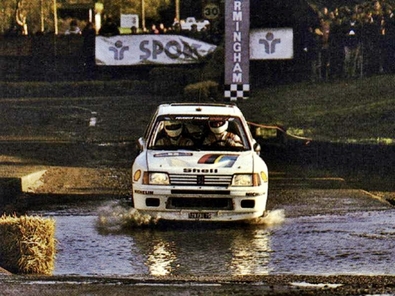 Ari Vatanen - Terry Harryman
33º Lombard RAC Rally 1984. Peugeot 205 T16, (128 FBL 75). Clasificado 1º.

Del 25 al 29 de Noviembre, Chester, Cheshire, Inglaterra, Reino Unido.
Superficie: tierra.

El Rally tenia un total de 3232.00 km de los que 868.54 km divididos en 56 tramos eran especiales.

Se inscribieron 124 equipos, tomaron la salida 119, finalizaron 52.@
Palabras clave: ;Terry_Harryman;Peugeot;Grupo_B;1984;Inglaterra