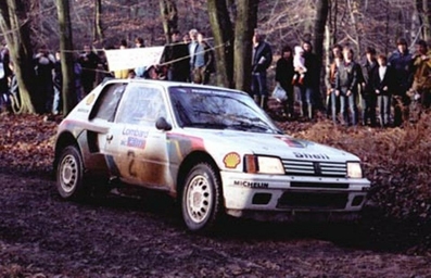 Ari Vatanen - Terry Harryman
33º Lombard RAC Rally 1984. Peugeot 205 T16, (128 FBL 75). Clasificado 1º.

Del 25 al 29 de Noviembre, Chester, Cheshire, Inglaterra, Reino Unido.
Superficie: tierra.

El Rally tenia un total de 3232.00 km de los que 868.54 km divididos en 56 tramos eran especiales.

Se inscribieron 124 equipos, tomaron la salida 119, finalizaron 52.@
Palabras clave: ;Peugeot;Turbo;Grupo_B;1984;RAC_Rally;Inglaterra