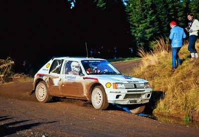 Ari Vatanen - Terry Harryman
33º Lombard RAC Rally 1984. Peugeot 205 T16, (128 FBL 75). Clasificado 1º.

Del 25 al 29 de Noviembre, Chester, Cheshire, Inglaterra, Reino Unido.
Superficie: tierra.

El Rally tenia un total de 3232.00 km de los que 868.54 km divididos en 56 tramos eran especiales.

Se inscribieron 124 equipos, tomaron la salida 119, finalizaron 52.@
Palabras clave: ;Peugeot;Turbo;Grupo_B;1984;RAC_Rally;Inglaterra