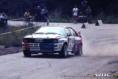 Harald Demuth - Willy Lux
17º Int. Hunsrück-Rallye 1984. Audi Quattro A2, (N-SM 250). Clasificado 1º.

Del 17 al 18 de Agosto, Tréveris (Trier), Renània-Palatinat, Alemania.
Superficie: asfalto - tierra.

El Rally tenia un total de 999.1 km de los que 469.71 km divididos en 24 tramos eran especiales.

Tomaron la salida 130 equipos, finalizaron 63.

© Herman Sels.
@
Palabras clave: ;Audi;Quattro;Alemania;Hunsrück_Rallye;Grupo_B;1984