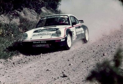 Henri Toivonen - Juha Piironen
7º Rally Costa Smeralda 1984. Porsche 911 SC RS (A974 BRX). Clasificado 1º.

Del 26 al 29 de Abril, Porto Cervo, Cerdeña, Italia.
Superficie: tierra.

El Rally constaba de 3 etapas y 43 tramos especiales (uno de ellos fue cancelado SS2 Vacciledi).

Tomaron la salida 72 equipos, finalizaron 20.@
Palabras clave: Henri_Toivonen;Juha_Piironen;Porsche;Grupo_B;Costa_Smeralda;1984;Esmeralda