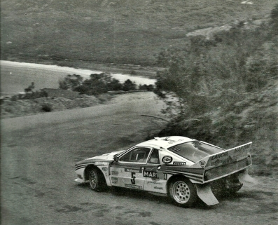 Markku Alén - Ilkka Kivimäki
28º Tour de Corse 1984. Lancia Rally 037 (TO W67785). Clasificado 1º.

Del 3 al 5 de Mayo, Ajaccio, Córcega, Francia.
Superficie: asfalto.

El Rally tenia un total de 1618 km de los que 1130.9 km divididos en 30 tramos eran especiales.

Se inscribieron 158 equipos, tomaron la salida 155, finalizaron 57.@
Palabras clave: Markku_Alen;Lancia;Corcega;Grupo_B;1984;Corse;Rally