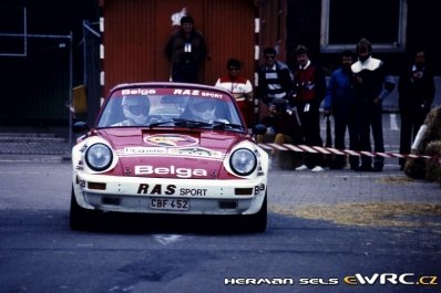 Robert Droogmans - Ronny Joosten 
15º Criterium Lucien Bianchi 1984. Porsche 911 SC RS (CBF-452). Clasificado 1º.

Del 31 de Agosto al 2 de Septiembre, Beaumont-Charleroi, Bélgica.
Superficie: asfalto - tierra.

El Rallye tenía un total de 479.00 km cronometrados. 

Se inscribieron 165 equipos, finalizaron 72.@
Palabras clave: Robert_Droogmans;Porsche;Grupo_B;Criterium_Lucien_Bianchi;1984