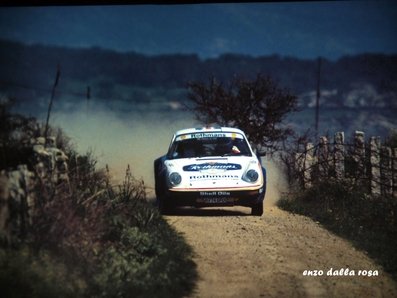 Henri Toivonen - Juha Piironen
7º Rally Costa Smeralda 1984. Porsche 911 SC RS. Clasificado 1º.
El Rally tenia 43 tramos especiales, (uno de ellos fue cancelado).
Tomaron la salida 72 participantes, finalizaron 20.
Foto de Enzo Dalla Rosa.@@
Palabras clave: Henri_Toivonen;Juha_Piironen;Porsche;Grupo_B;Costa_Smeralda;1984