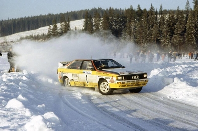 Stig Blomqvist - Bjorn Cederberg
34º International Swedish Rally 1984. Audi Quattro A2 (IN-NR 64). Clasificada 1º.

Del 10 al 12 de Febrero, Karlstad.
Superficie: nieve - hielo.

El Rally tenia un total de 1703.00 km de los que 447.70 km divididos en 27 tramos eran especiales.

Tomaron la salida 66 equipos, finalizaron 41.@
Palabras clave: Stig_Blomqvist;Audi;Quattro;Grupo_B;Suecia;1984;nieve