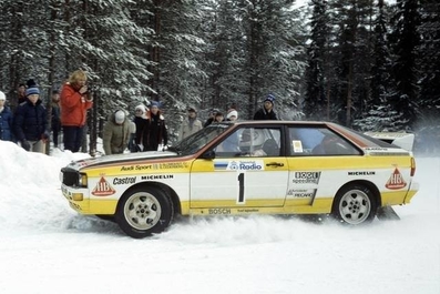 Stig Blomqvist - Bjorn Cederberg
34º International Swedish Rally 1984. Audi Quattro A2 (IN-NR 64). Clasificada 1º.

Del 10 al 12 de Febrero, Karlstad.
Superficie: nieve - hielo.

El Rally tenia un total de 1703.00 km de los que 447.70 km divididos en 27 tramos eran especiales.

Tomaron la salida 66 equipos, finalizaron 41.@
Palabras clave: Stig_Blomqvist;Audi;Quattro;Grupo_B;Suecia;1984;nieve