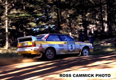Stig Blomqvist - Björn Cederberg
14º Sanyo Rally of New Zealand 1984. Audi Quattro A2 (IN-NJ 5). Clasificado 1º.

Del 23 al 26 de Junio, Auckland, Nueva Zelanda.
Superficie: tierra.

El Rally tenia un total de 2626 km de los que 1044 km divididos en 45 tramos eran especiales.

Tomaron la salida 63 equipos, finalizaron 35.@
Palabras clave: Stig_Blomqvist;Audi;Quattro;Grupo_B;1984