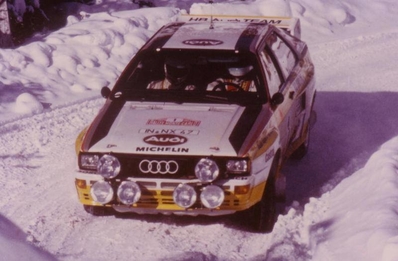 Walter Röhrl - Christian Geistdörfer
52º Rallye Automobile de Monte-Carlo 1984. Audi Quattro A2 (IN-NX 47). Clasificado 1º.

Del 21 al 27 de Enero, Monte-Carlo.
Superficie: asfalto - nieve.

El Rally tenia un total de 3328.90 km de los que 753.20 km divididos en 30 tramos eran especiales, (4 de ellas fueron cancxeladas SS3 St Jean en Royans de 39 Km, SS11 Les Savoyons - Sigoyer de 32 Km, SS12 Pont sur Barrage du Sautet de 18,40 Km, SS13 Chateau d'Ancelle - La Batie Neuve de 11,20 Km).

Se inscribieron 222 equipos, tomaron la salida 209, finalizaron 120.@
Palabras clave: Walter_Röhrl;Audi;Quattro;Grupo_B;Montecarlo;1984;Nieve