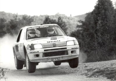 Ari Vatanen - Terry Harryman
26º Rally de Sanremo 1984. Peugeot 205 Turbo 16 (128 FBL 75). Clasificado 1º.

Del 30 de Septiembre al 5 de Octubre, Sanremo, Liguria, Imperia, Italia.
Superficie: asfalto -tierra.

El Rally tenia un total de 2546.29 km de los que 807.69 km divididos en 56 tramos eran especiales, (2 de ellas fueron canceladas SS7 Sante Luce de 12,30 km y SS26 Chiusdino 2 de 17,41 Km).

Se inscribieron 104 equipos, tomaron la salida 100, finalizaron 35.@
Palabras clave: Ari_Vatanen;Terry_Harryman;Peugeot;Turbo;Grupo_B;Sanremo;1984;saltos