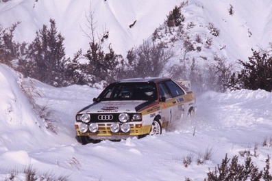 Walter Röhrl - Christian Geistdörfer
52º Rallye Automobile de Monte-Carlo 1984. Audi Quattro A2 (IN-NX 47). Clasificado 1º.

Del 21 al 27 de Enero, Monte-Carlo.
Superficie: asfalto - nieve.

El Rally tenia un total de 3328.90 km de los que 753.20 km divididos en 30 tramos eran especiales, (4 de ellas fueron cancxeladas SS3 St Jean en Royans de 39 Km, SS11 Les Savoyons - Sigoyer de 32 Km, SS12 Pont sur Barrage du Sautet de 18,40 Km, SS13 Chateau d'Ancelle - La Batie Neuve de 11,20 Km).

Se inscribieron 222 equipos, tomaron la salida 209, finalizaron 120.@
Palabras clave: Walter_Röhrl;Audi;Quattro;Grupo_B;Montecarlo;1984;nieve
