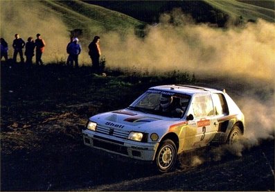 Ari Vatanen - Terry Harryman
26º Rally de Sanremo 1984. Peugeot 205 Turbo 16 (128 FBL 75). Clasificado 1º.

Del 30 de Septiembre al 5 de Octubre, Sanremo, Liguria, Imperia, Italia.
Superficie: asfalto -tierra.

El Rally tenia un total de 2546.29 km de los que 807.69 km divididos en 56 tramos eran especiales, (2 de ellas fueron canceladas SS7 Sante Luce de 12,30 km y SS26 Chiusdino 2 de 17,41 Km).

Se inscribieron 104 equipos, tomaron la salida 100, finalizaron 35.@
Palabras clave: Ari_Vatanen;Terry_Harryman;Peugeot;Turbo;Grupo_B;Sanremo;1984