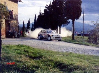 Ari Vatanen - Terry Harryman
26º Rally de Sanremo 1984. Peugeot 205 Turbo 16 (128 FBL 75). Clasificado 1º.

Del 30 de Septiembre al 5 de Octubre, Sanremo, Liguria, Imperia, Italia.
Superficie: asfalto -tierra.

El Rally tenia un total de 2546.29 km de los que 807.69 km divididos en 56 tramos eran especiales, (2 de ellas fueron canceladas SS7 Sante Luce de 12,30 km y SS26 Chiusdino 2 de 17,41 Km).

Se inscribieron 104 equipos, tomaron la salida 100, finalizaron 35.@
Palabras clave: Ari_Vatanen;Peugeot;Turbo;Grupo_B;Sanremo;1984