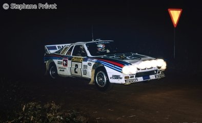 Markku Alén - Ilkka Kivimaki
34º 1000 Lakes Rally 1984. Lancia Rally 037 (TO W67785). Clasificado 2º.

Del 24 al 26 de Agosto, Jyväskylä, Finlandia.
Superficie: tierra.

El Rally tení­a un total de 1416.31 km de los que 460.96 km divididos en 51 tramos eran especiales.
Una de ellas fue cancelada, SS2 Humalamaki de 3,69 Km.
Varios espectadores resultaron heridos en este accidente en el que estuvo involucrado el Vauxhall Chevette 2300 HSR (FER 688W) #48 de Julian Roderick - David Holmes.

Tomaron la salida 144 equipos, finalizaron 74.

© Stephane Prévot.
@@
Palabras clave: Markku_Alen;Ilkka_Kivimaki;Lancia;Rally;Finlandia;Grupo_B;1984