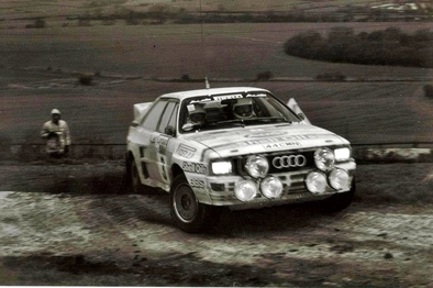 Hannu Mikkola - Arne Hertz
33º Lombard RAC Rally 1984. Audi Quattro A2 (44 CMN). Clasificado 2º.
Audi Sport UK

Del 25 al 29 de Noviembre, Chester, Cheshire, Inglaterra, Reino Unido.
Superficie: tierra.

El Rally tenia un total de 3232.00 km de los que 868.54 km divididos en 56 tramos eran especiales.

Se inscribieron 124 equipos, tomaron la salida 119, finalizaron 52.@
Palabras clave: Audi;Quattro;Grupo_B;Gran_Bretaña;RAC_Rally;Inglaterra