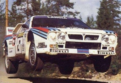 Markku Alén - Ilkka Kivimäki
34º 1000 Lakes Rally 1984. Lancia Rally 037 (TO W67785). Clasificado 2º.

Del 24 al 26 de Agosto, Jyväskylä, Finlandia.
Superficie: tierra.

El Rally tení­a un total de 1416.31 km de los que 460.96 km divididos en 51 tramos eran especiales. Una de ellas fue cancelada, SS2 Humalamaki de 3,69 Km.
Varios espectadores resultaron heridos en este accidente en el que estuvo involucrado el Vauxhall Chevette 2300 HSR (FER 688W) #48 de Julian Roderick - David Holmes.

Tomaron la salida 144 equipos, finalizaron 74.@
Palabras clave: Markku_Alen;Ilkka_Kivimaki;Lancia;Rally;Finlandia;1984;Grupo_B