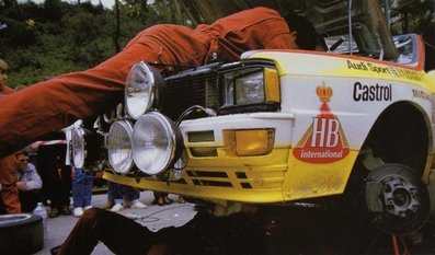 Asistencia del Equipo Audi Sport en el 52º Rallye Automobile de Monte-Carlo 1984
En el  Audi Quattro A2 (IN-NR 64) de Stig Blomqvist - Björn Cederberg, clasificado 2º.

Del 21 al 27 de Enero, Monte-Carlo.
Superficie: asfalto - nieve.

El Rally tenia un total de 3328.90 km de los que 753.20 km divididos en 30 tramos eran especiales, (4 de ellas fueron cancxeladas SS3 St Jean en Royans de 39 Km, SS11 Les Savoyons - Sigoyer de 32 Km, SS12 Pont sur Barrage du Sautet de 18,40 Km, SS13 Chateau d'Ancelle - La Batie Neuve de 11,20 Km).

Se inscribieron 222 equipos, tomaron la salida 209, finalizaron 120.@
Palabras clave: Stig_Blomqvist;Bjorn_Cederberg;Audi;Quattro;Montecarlo;1984;Asistencias;Grupo_B