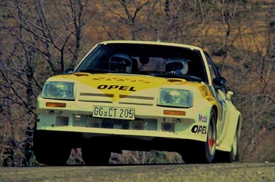 Guy Fréquelin - Tilber
5º Rallye des Garrigues 1984. Opel Manta 400. Clasificado 2º.
Tomaron la salida 102 equipos, finalizaron 44.@
Palabras clave: ;Opel;Manta;Grupo_B;Garrigues;1984