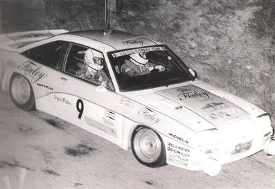 Carlos Sainz Cenamor - José Luis López Orozco
20º Rally Catalunya 1984. Opel Manta 400 (2-M-1855-P). Clasificado 2º.

El Equipo Oficial de Opel le cedió este coche sólo para este rally.
Su brillante actuación, 2º por detrás de Salvador Serviá también con Opel, y por delante de Genito Ortiz con Renault 5 Turbo, le abrió las puertas al Equipo Oficial de Renault.

Del 26 de Octubre al 28 de Octubre, Barcelona, Catalunya, España.
Superficie: asfalto.

El Rally tení­a un total de 440.65 km cronometrados.

Tomaron la salida 83 equipos, finalizaron 42.
@
Palabras clave: Carlos_Sainz;Jose-Luis_Orozco;Opel;Catalunya;grupo_B;1984