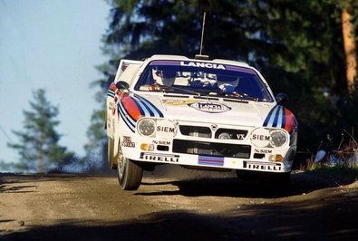 Henri Toivonen - Juha Piironen
34º 1000 Lakes Rally 1984. Lancia Rally 037 (TO W67776). Clasificado 3º.

Del 24 al 26 de Agosto, Jyväskylä, Finlandia.
Superficie: tierra.

El Rally tení­a un total de 1416.31 km de los que 460.96 km divididos en 51 tramos eran especiales. Una de ellas fue cancelada, SS2 Humalamaki de 3,69 Km. 
Varios espectadores resultaron heridos en este accidente en el que estuvo involucrado el Vauxhall Chevette 2300 HSR (FER 688W) #48 de Julian Roderick - David Holmes.

Tomaron la salida 144 equipos, finalizaron 74.@
Palabras clave: Henri_Toivonen;Lancia;Rally;Grupo_B;Finlandia;1984