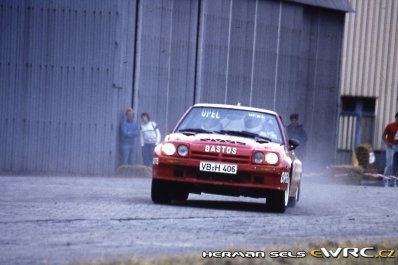 Valère Vandermaesen - Julien Aerts
15º Criterium Lucien Bianchi 1984. Opel Ascona 400 (VB-JM 5). Clasificado 3º.

Del 31 de Agosto al 2 de Septiembre, Beaumont-Charleroi, Bélgica.
Superficie: asfalto - tierra.

El Rallye tenía un total de 479.00 km cronometrados. 

Se inscribieron 165 equipos, finalizaron 72.@
Palabras clave: Opel_Ascona;Grupo_B;Criterium_Lucien_Bianchi;1984