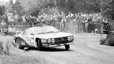 Carlo Capone - Sergio Cresto
20º Ypres 24 Hours Rally 1984. Lancia Rally 037 (TO W67782). Clasificado 3º.

Del 29 de Junio al 1 de Julio, Ypres, Bélgica.
Superficie: asfalto.

El Rally tenía 573.38 km cronometrados divididos en 51 tramos especiales (uno de ellos fue cancelado SS51 Zillebeke de 15.10 km).

Tomaron la salida 147 equipos, finalizaron 69.@
Palabras clave: Carlo_Capone;Sergio_Cresto;Lancia;Rally;Grupo_B;Ypres;1984