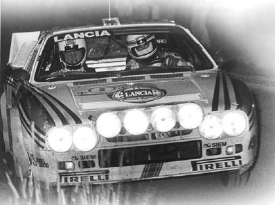 Markku Alén - Ilkka Kivimäki
31º Rothmans Acropolis Rally 1984. Lancia Rally 037 (TO W67771). Clasificado 3º.

Del 26 al 31 de Mayo, Atenas, Grecia.
Superficie: tierra.

El Rally tení­a un total de 2265 km, de los que 796.62 km divididos en 47 tramos eran especiales.

Tomaron la salida 104 equipos, finalizaron 32.@
Palabras clave: Markku_Alen;Lancia;Grupo_B;Grecia;Acropolis;1984