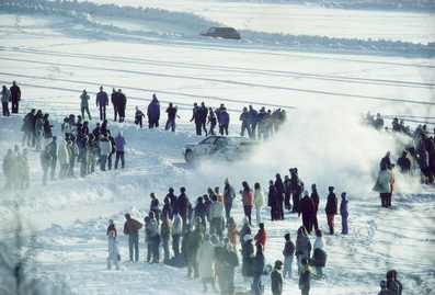 Per Eklund - Dave Whittock
34º International Swedish Rally 1984. Audi Quattro A2 (IN-NN 17). Clasificado 3º.

Del 10 al 12 de Febrero, Karlstad.
Superficie: nieve - hielo.

El Rally tenia un total de 1703.00 km de los que 447.70 km divididos en 27 tramos eran especiales.

Tomaron la salida 66 equipos, finalizaron 41.@
Palabras clave: ;Audi;Quattro;Grupo_B;Suecia;1984;Nieve