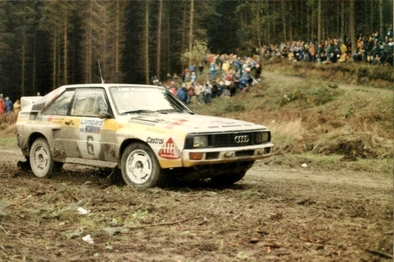 Michèle Mouton - Fabrizia Pons
33º Lombard RAC Rally 1984. Audi Sport Quattro S1 (IN-NT 2). Clasificada 4ª.

Del 25 al 29 de Noviembre, Chester, Cheshire, Inglaterra, Reino Unido.
Superficie: tierra.

El Rally tenia un total de 3232.00 km de los que 868.54 km divididos en 56 tramos eran especiales.

Se inscribieron 124 equipos, tomaron la salida 119, finalizaron 52.@
Palabras clave: Michele_Mouton;Audi;Sport;Quattro;Gran_Bretaña;Grupo_B;1984;RAC_Rally