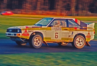 Michèle Mouton - Fabrizia Pons
33º Lombard RAC Rally 1984. Audi Sport Quattro S1 (IN-NT 2). Clasificada 4ª.
Audi Sport

Del 25 al 29 de Noviembre, Chester, Cheshire, Inglaterra, Reino Unido.
Superficie: tierra.

El Rally tenia un total de 3232.00 km de los que 868.54 km divididos en 56 tramos eran especiales.

Se inscribieron 124 equipos, tomaron la salida 119, finalizaron 52.@
Palabras clave: Michele_Mouton;Audi;Sport;Quattro;Gran_Bretaña;Grupo_B;1984;RAC_Rally