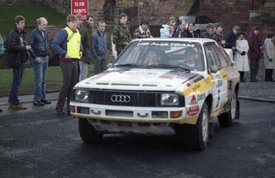 Michèle Mouton - Fabrizia Pons
33º Lombard RAC Rally 1984. Audi Sport Quattro S1 (IN-NT 2). Clasificada 4ª.
Audi Sport

Del 25 al 29 de Noviembre, Chester, Cheshire, Inglaterra, Reino Unido.
Superficie: tierra.

El Rally tenia un total de 3232.00 km de los que 868.54 km divididos en 56 tramos eran especiales.

Se inscribieron 124 equipos, tomaron la salida 119, finalizaron 52.@
Palabras clave: Michele_Mouton;Audi;Sport;Quattro;Gran_Bretaña;Grupo_B;1984;RAC_Rally
