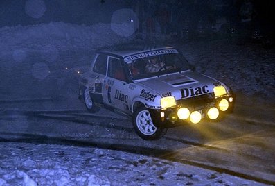 Jean-Luc Thérier - Michel Vial
52º Rallye Automobile de Monte-Carlo 1984. Renault 5 Turbo Tour de Corse (21 QV 28). Clasificado 4º.

Del 21 al 27 de Enero, Monte-Carlo.
Superficie: asfalto - nieve.

El Rally tenia un total de 3328.90 km de los que 753.20 km divididos en 30 tramos eran especiales, (4 de ellas fueron cancxeladas SS3 St Jean en Royans de 39 Km, SS11 Les Savoyons - Sigoyer de 32 Km, SS12 Pont sur Barrage du Sautet de 18,40 Km, SS13 Chateau d'Ancelle - La Batie Neuve de 11,20 Km).

Se inscribieron 222 equipos, tomaron la salida 209, finalizaron 120.

©  Gerard Murris
@
Palabras clave: Jean-Luc_Thérier;Michel_Vial;Renault;Turbo;Montecarlo;1984;nieve