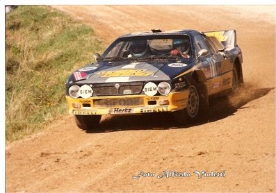 Fabrizio Tabaton - Luciano Tedeschini
26º Rallye Sanremo 1984. Lancia Rally 037 (GE 941679). Clasificado 4º.

Del 30 de Septiembre al 5 de Octubre, Sanremo, Liguria, Imperia, Italia.
Superficie: asfalto -tierra.

El Rally tenia un total de 2546.29 km de los que 807.69 km divididos en 56 tramos eran especiales, (2 de ellas fueron canceladas SS7 Sante Luce de 12,30 km y SS26 Chiusdino 2 de 17,41 Km).

Se inscribieron 104 equipos, tomaron la salida 100, finalizaron 35.

© Alfredo Violetti
@@
Palabras clave: Fabrizio_Tabaton;Lancia;Rally;Grupo_B;Sanremo;1984