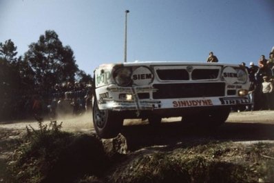 Massimo "Miki" Biasion - Tiziano Siviero
18º Rallye de Portugal - Vinho do Porto 1984. Lancia Rally 037 (TO W67784). Clasificado 4º.

Del 6 al 10 de Marzo, Estoril, Portugal.
Superficie: asfalto - tierra.

El Rally tenia un total de 2400.00 km de los que 685.00 km divididos en 45 tramos eran especiales.

Tomaron la salida 70 equipos, finalizaron 20.@
Palabras clave: Miki_Biasion;Tiziano_Siviero;Lancia;Rally;Grupo_B;Portugal;1984