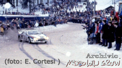 Attilio Bettega - Maurizio Perissinot
52º Rallye Automobile de Monte-Carlo 1984. Lancia Rally 037. Clasificado 5º.
El Rally tenia un total de 3499 km de los que 722 km divididos en 30 tramos, eran especiales, (4 de ellas fueron cancxeladas SS3 St Jean en Royans de 39 Km, SS11 Les Savoyons - Sigoyer de 32 Km, SS12 Pont sur Barrage du Sautet de 18,40 Km, SS13 Chateau d'Ancelle - La Batie Neuve de 11,20 Km).
Se inscribieron 222 equipos, tomaron la salida 209, finalizaron 120.@@
Palabras clave: ;Lancia;Rally;Montecarlo;nieve;1984;Grupo_B;Nieve;Turini