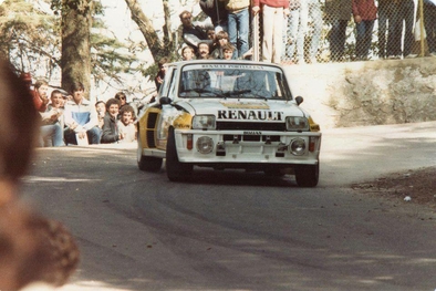 Jean Ragnotti - Pierre Thimonier
18º Rallye de Portugal - Vinho do Porto 1984. Renault 5 Turbo "Tour de Corse" (1465 XD 91). Clasificado 5º.

Del 6 al 10 de Marzo, Estoril, Portugal.
Superficie: asfalto - tierra.

El Rally tenia un total de 2400.00 km de los que 685.00 km divididos en 45 tramos eran especiales.

Tomaron la salida 70 equipos, finalizaron 20.@
Palabras clave: ;Pierre_Thimonier;Renault;Turbo;Grupo_B;Portugal;1984