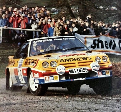 Russell Brookes - Mike Broad
33º Lombard RAC Rally 1984. Opel Manta 400 (WIA 9855). Clasificado 5º.

Del 25 al 29 de Noviembre, Chester, Cheshire, Inglaterra, Reino Unido.
Superficie: tierra.

El Rally tenia un total de 3232.00 km de los que 868.54 km divididos en 56 tramos eran especiales.

Se inscribieron 124 equipos, tomaron la salida 119, finalizaron 52.@
Palabras clave: ;Opel;Manta;Grupo_B;Gran_Bretaña;1984;RAC_Rally;Inglaterra