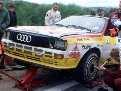 Asistencia del Equipo Audi Sport en el 28º Tour de Corse 1984
En el Audi Quattro A2 (IN-NJ 5) de Stig Blomqvist - Björn Cederberg, clasificado 5º.

Del 3 al 5 de Mayo, Ajaccio, Córcega, Francia.
Superficie: asfalto.

El Rally tenia un total de 1618 km de los que 1130.9 km divididos en 30 tramos eran especiales.

Se inscribieron 158 equipos, tomaron la salida 155, finalizaron 57.@

Palabras clave: Stig_Blomqvist;Audi;Quattro;Grupo_B;Corcega;1984;Asistencias