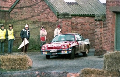 Jimmy McRae - Mike Nicholson
33º Lombard RAC Rally 1984. Opel Manta 400 (WIA 5958). Clasificado 7º.

Del 25 al 29 de Noviembre, Chester, Cheshire, Inglaterra, Reino Unido.
Superficie: tierra.

El Rally tenia un total de 3232.00 km de los que 868.54 km divididos en 56 tramos eran especiales.

Se inscribieron 124 equipos, tomaron la salida 119, finalizaron 52.@
Palabras clave: Jimmy_McRae;Opel;Manta;Grupo_B;Gran_Bretaña;1984;RAC_Rally