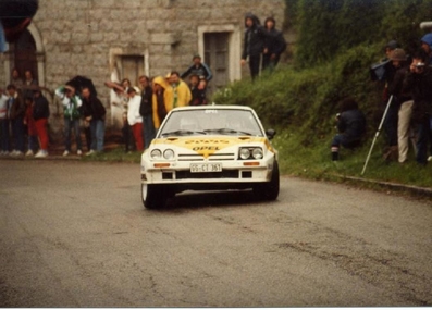 Guy Fréquelin - Christian Gilbert (Tilber)
28º Tour de Corse - Rallye de France 1984. Opel Manta 400 (GG-CT 361). Clasificado 9º.

Del 3 al 5 de Mayo, Ajaccio, Córcega, Francia.
Superficie: asfalto.

El Rally tenia un total de 1618 km de los que 1130.9 km divididos en 30 tramos eran especiales.

Se inscribieron 158 equipos, tomaron la salida 155, finalizaron 57.@
Palabras clave: ;Christian_Gilbert;Opel;Manta;Grupo_B;Corcega;1984;Corse