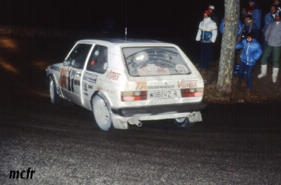 Karl-Erik (Kalle) Grundel - Peter Diekmann
52º Rallye Automobile de Monte-Carlo 1984. Volkswagen Golf GTI (WOB-VZ 8). Clasificado 9º.

Del 21 al 27 de Enero, Monte-Carlo.
Superficie: asfalto - nieve.

El Rally tenia un total de 3328.90 km de los que 753.20 km divididos en 30 tramos eran especiales, (4 de ellas fueron canceladas SS3 St Jean en Royans de 39 Km, SS11 Les Savoyons - Sigoyer de 32 Km, SS12 Pont sur Barrage du Sautet de 18,40 Km, SS13 Chateau d'Ancelle - La Batie Neuve de 11,20 Km).

Se inscribieron 222 equipos, tomaron la salida 209, finalizaron 120.@
Palabras clave: Kalle_Grundel;Volkswagen;Golf;Montecarlo;1984
