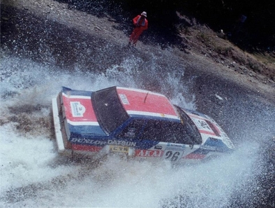 Stratis Chatzipanagiotou 'Stratissino' - Kostas Fertakis
31º Rothmans Acropolis Rally 1984. Nissan 240RS. Clasificado 11º.

Del 26 al 31 de Mayo, Atenas, Grecia.
Superficie: tierra.

El Rally tení­a un total de 2265 km, de los que 796.62 km divididos en 47 tramos eran especiales.

Tomaron la salida 104 equipos, finalizaron 32.@
Palabras clave: Acropolis;Grecia;Nissan;Grupo_B;1984