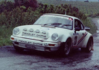 Tycho van Dijk - F. Jullien
28º Tour de Corse - Rallye de France 1984. Porsche 911 SC RS (VD 244987). Clasificado 14º.

Del 3 al 5 de Mayo, Ajaccio, Córcega, Francia.
Superficie: asfalto.

El Rally tenia un total de 1618 km de los que 1130.9 km divididos en 30 tramos eran especiales.

Se inscribieron 158 equipos, tomaron la salida 155, finalizaron 57.@
Palabras clave: Porsche;SC;RS;Grupo_B;Corcega;1984