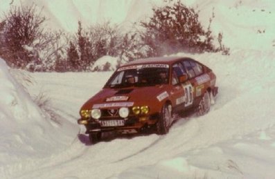 Jacques Panciatici - Françoise Sappey
52º Rally Automobile de Monte-Carlo 1984. Alfa Romeo GTV6. Clasificado 92º.

Del 21 al 27 de Enero, Monte-Carlo.
Superficie: asfalto - nieve.

El Rally tenia un total de 3328.90 km de los que 753.20 km divididos en 30 tramos eran especiales, (4 de ellos fueron canceladas SS3 St Jean en Royans de 39 Km, SS11 Les Savoyons - Sigoyer de 32 Km, SS12 Pont sur Barrage du Sautet de 18,40 Km, SS13 Chateau d'Ancelle - La Batie Neuve de 11,20 Km).

Se inscribieron 222 equipos, tomaron la salida 209, finalizaron 120.@
Palabras clave: Jacques_Panciatici;Françoise_Sappey;Alfa_Romeo;Alfa_Romeo;GTV6;Montecarlo;1984;nieve