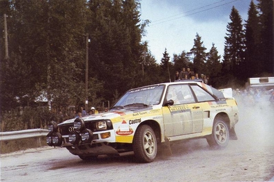Hannu Mikkola - Arne Hertz
34º 1000 Lakes Rally 1984. Audi Quattro Sport S1 (IN-NT 2). Abandonó por la dirección del coche en SS25 Ouninpohja 2 de 24,55 Km.

Del 24 al 26 de Agosto, Jyväskylä, Finlandia.
Superficie: tierra.

El Rally tení­a un total de 1416.31 km de los que 460.96 km divididos en 51 tramos eran especiales. Una de ellas fue cancelada, SS2 Humalamaki de 3,69 Km.
Varios espectadores resultaron heridos en este accidente en el que estuvo involucrado el Vauxhall Chevette 2300 HSR (FER 688W) #48 de Julian Roderick - David Holmes.

Tomaron la salida 144 equipos, finalizaron 74.@
Palabras clave: ;Audi;Grupo_B;Quattro;Sport;Finlandia;1984