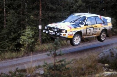 Hannu Mikkola - Arne Hertz
34º 1000 Lakes Rally 1984. Audi Quattro Sport S1 (IN-NT 2). Abandonó por la dirección del coche en SS25 Ouninpohja 2 de 24,55 Km.

Del 24 al 26 de Agosto, Jyväskylä, Finlandia.
Superficie: tierra.

El Rally tení­a un total de 1416.31 km de los que 460.96 km divididos en 51 tramos eran especiales. Una de ellas fue cancelada, SS2 Humalamaki de 3,69 Km.
Varios espectadores resultaron heridos en este accidente en el que estuvo involucrado el Vauxhall Chevette 2300 HSR (FER 688W) #48 de Julian Roderick - David Holmes.

Tomaron la salida 144 equipos, finalizaron 74.@
Palabras clave: ;Audi;Grupo_B;Quattro;Sport;Finlandia;1984